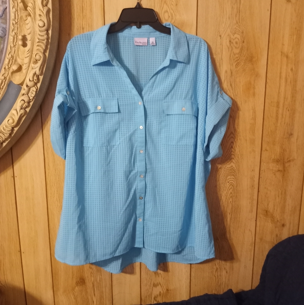 Button down short sleeve shirt 2X Kim Rogers